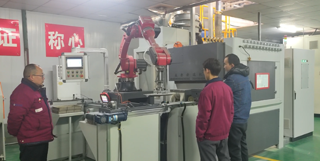 河源喷砂机在模具清理中的专业应用